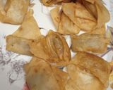 A picture of step 4 of Chicken wontons.