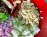 Foto langkah ke 2 dari resep Kulit sapi Cabe Ijo #herlinwidodo.