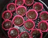 Foto langkah ke 5 dari resep Bolu Kukus Pisang Coklat (Eggless, No Mixer).