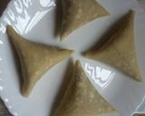 A picture of step 5 of Beef samosa.
