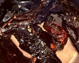 Foto del paso 1 de la receta Guisado en salsa pasilla