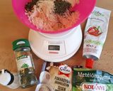 Sonkás/Kolbászos-Sajtos Pizza-Masni recept fázis 3 fotója
