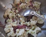 A picture of step 1 of Cheesy Mix veggies in white sauce.