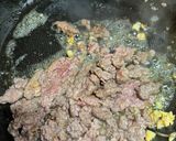 A picture of step 2 of Spicy Tomato and Ground Beef Spaghetti.