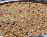 Foto del paso 10 de la receta: Pastel de papa con relleno de carne - con cebolla, morrón, aceituna, huevo duro y pasas de uva