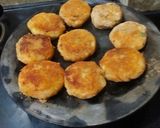 A picture of step 4 of Leftover Rice Cutlet.