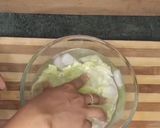 A picture of step 1 of Veggie lettuce cups.