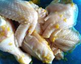 Foto langkah ke 2 dari resep Ayam goreng.