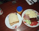 A picture of step 5 of Scrambled eggs, bacon and sausages #breakfastcontest.