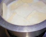 A picture of step 3 of Bread kheer.