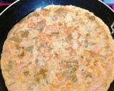 Foto del paso 4 de la receta: Tortilla de arroz con bacon y judías (bajocas)