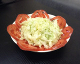 Foto del paso 1 de la receta: Ensalada de col y tomate