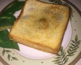 A picture of step 2 of Mashmallow sandwich.