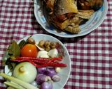 Foto langkah ke 2 dari resep Ikan Bumbu Pesmol.