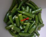 A picture of step 1 of Chilli Pickle.