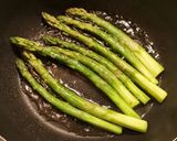 Une image de l'étape 8 de Cordon Bleu de Dinde et Asperges.