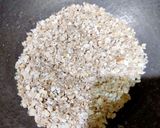 A picture of step 2 of Oats Upma.
