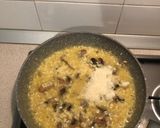 รูปขั้นตอนการทำที่ 5 ของ Risotto กับเห็ด