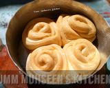A picture of step 10 of Rose bread.