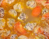 A picture of step 6 of Banh Da Noodle Soup with Shrimp, Pork, and Fish Cake.