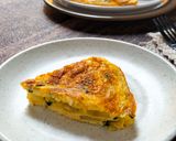 Foto langkah ke 5 dari resep Tortilla de Patatas (Spanish Omelette).