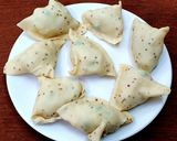 સમોસા (Samosa Recipe in Gujarati) રેસીપી સ્ટેપ3ફોટો