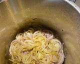 Foto del paso 2 de la receta: Conejo encebollado con patatas (olla exprés) 🐰🧅