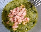 Foto del paso 3 de la receta Tortilla de atún con pasta de cilantro, jengibre, ajo y queso