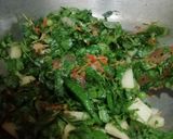 A picture of step 4 of Aloo, Methi, Matar.