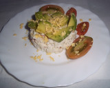 Foto del paso 9 de la receta: Ensaladilla de merluza con bocas de mar y aguacate