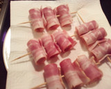 Foto del paso 2 de la receta: Salchichas con bacon (microondas)
