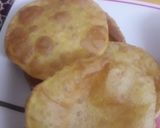 A picture of step 3 of Aloo kachori.