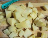 A picture of step 1 of Aloo Matar Curry.