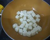 A picture of step 1 of Paneer In Green Curry.