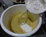 Foto langkah ke 5 dari resep Banana Cheese Cake No Mixer.