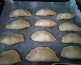 Foto langkah ke 5 dari resep Evde Poğaça/ Roti Gurih isi keju (Makanan Turki).