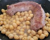 Foto del paso 1 de la receta Butifarra asada con garbanzos salteados