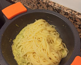 Foto del paso 3 de la receta: Pasta con salsa de calabacín