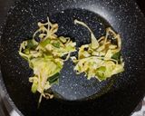 Foto langkah ke 3 dari resep Jjeon Enoki Kol.