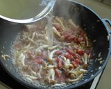 A picture of step 4 of [Single Serving] Stir-Fried Sausage Pasta.