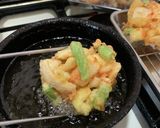 A picture of step 5 of Spring Onion and Green Bean Tempura Fritters.
