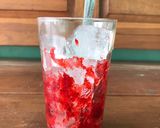 Foto langkah ke 4 dari resep Korean strawberry milk.