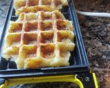 Foto del paso 3 de la receta: Waffles de papa y cebolla