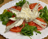 Foto del paso 5 de la receta: Ensalada de tomate y burrata