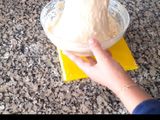 بريوش على شكل كيكه خفيف كالقطن