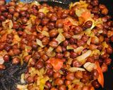 A picture of step 5 of Kalay chana chaat.