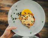 A picture of step 3 of Breakfast: egs with spinach and bacon 🥓.