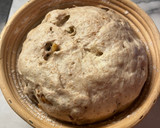 Foto del passaggio 7 della ricetta Pane con noci, uvetta e fichi