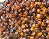 A picture of step 4 of Kala Chana Aloo Chaat.