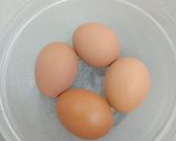Foto del paso 1 de la receta: Huevos rellenos fáciles 👌🐟🧑‍🍳